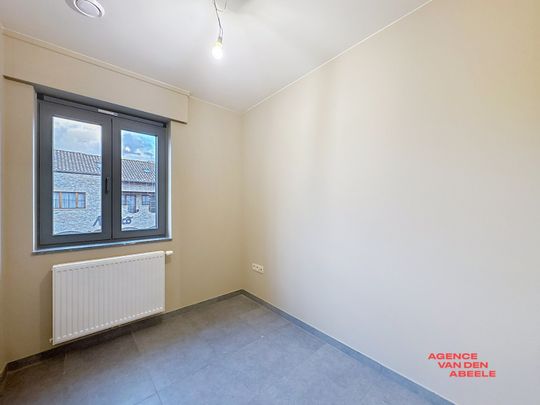 Nieuwbouwwoning met terras en garage - Photo 1