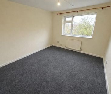 2 bedroom maisonette to rent - Photo 2