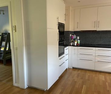 Lindholmsbacken, Skärholmen - Photo 5