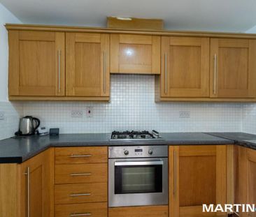 2 bedroom ground floor flat to rent - Photo 2