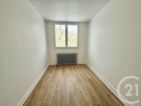 Location Maison 4 pièces 61m² ST PIERRE LES NEMOURS 77140 - Photo 3