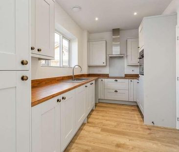 Sivewright Way, Cirencester, Gloucestershire, GL7 - Photo 4