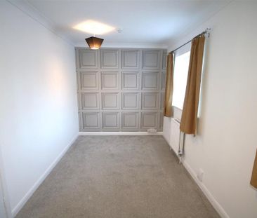 4 bedroom terraced house to rent - Photo 3