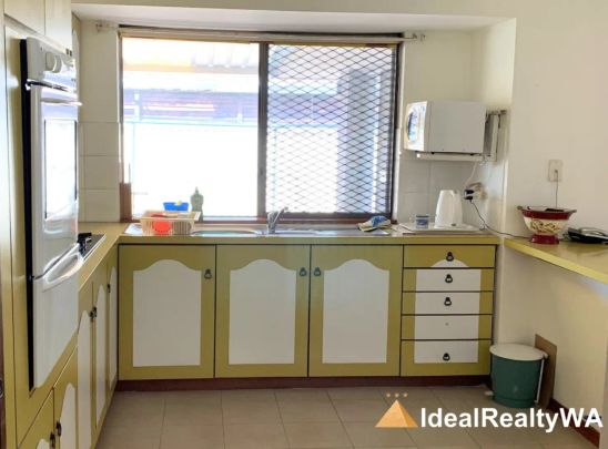 “Willetton School Zone Rental !!! Unfurnished Perfect Location” - Photo 1