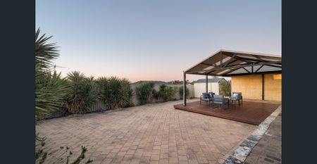 Spacious 5-Bedroom Family Home in the Heart of Craigie - Photo 3