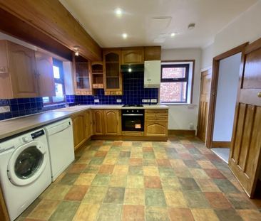 2 bedroom semi-detached house to rent - Photo 5