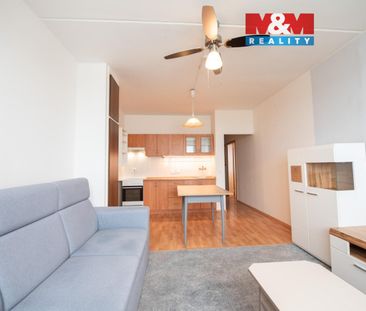 Pronájem bytu 2+kk 50 m², třída Edvarda Beneše 577, Hradec Králové - Fotografie 4