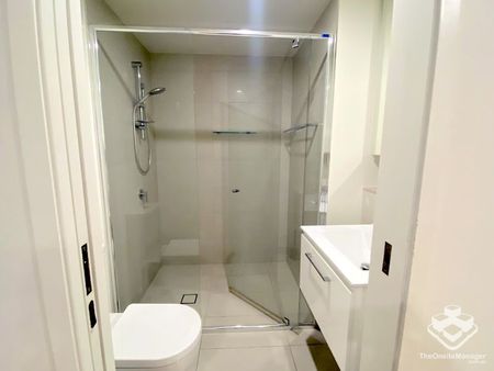 LUXURY FURNISHED APARTMENT IN THE HEART OF TRENDY SOUTH BRISBANE - Photo 2