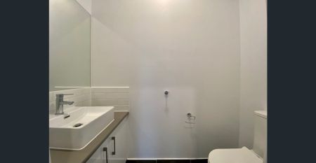 Modern Townhouse! - Photo 4