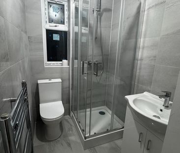 1 Bed Flat, Peckham High Street, SE15 - Photo 1