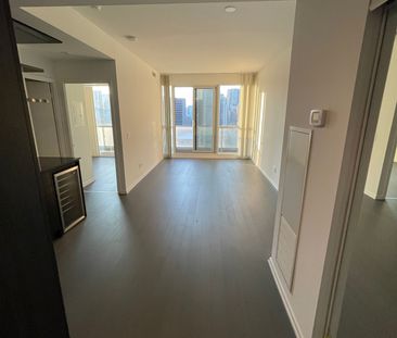 For Lease - 70 Temperance Street Unit# 2016, Toronto, Ontario - Photo 3