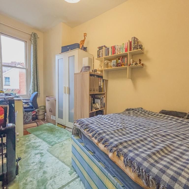 4 bedroom terraced house to rent - Photo 1