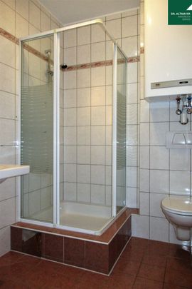 Ruhige Stadtwohnung mit Balkon und schönem abgetrennten Garten - Photo 1