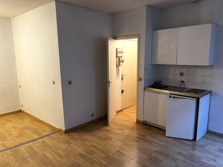 Location Appartement 1 pièce 25m² LILLE 59800 - Photo 4