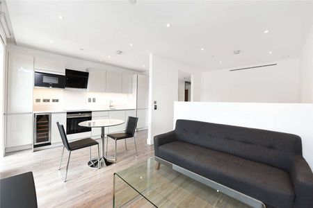 A beautifully presented studio apartment situated on the 5th floor of this development located in the heart of the City. - Photo 3