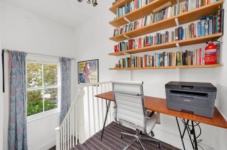 3 bedroom terraced house to rent - Photo 3