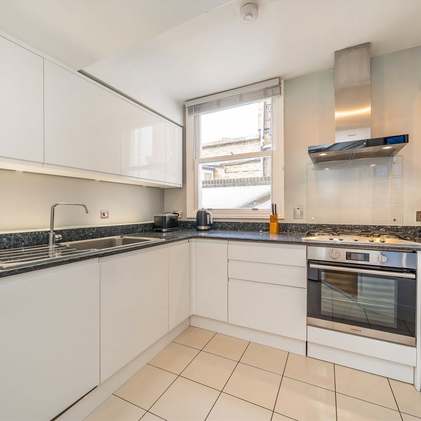 Wickham Court, South Kensington, SW7, London - Photo 1