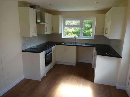 Coming Soon* Southfields, Polegate, BN26 - Photo 3