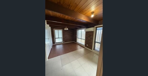 Cosy One-Bedroom Unit – Utilities Included! - Photo 1