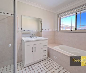 Neat and Tidy 2-bedroom townhouse! - Photo 6