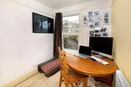 3 bedroom terraced house to rent - Photo 2