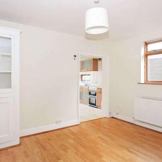 Beaconsfield Road, Tring, HP23 - Photo 1