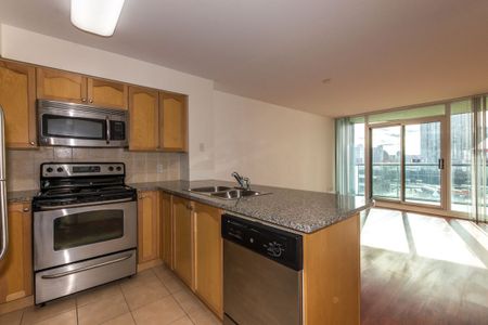 For Lease - 51 Lower Simcoe Street Unit# 1011, Toronto, Ontario - Photo 2