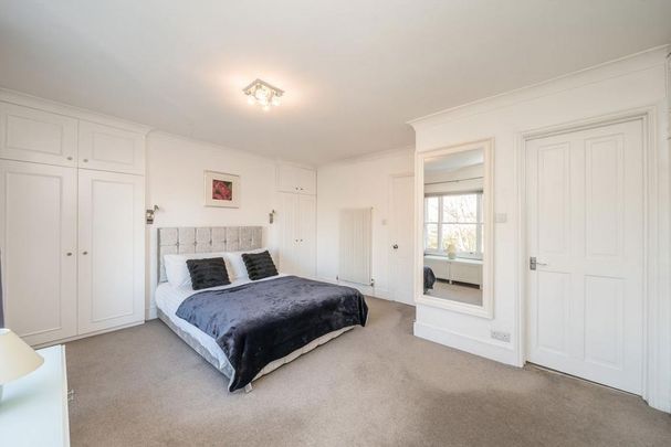 3 bedroom flat to rent - Photo 1