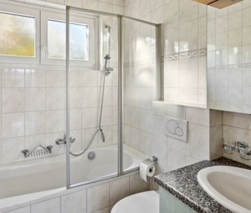 4.5-Zimmerwohnung in idealer Lage in einer Mietvilla - Photo 4