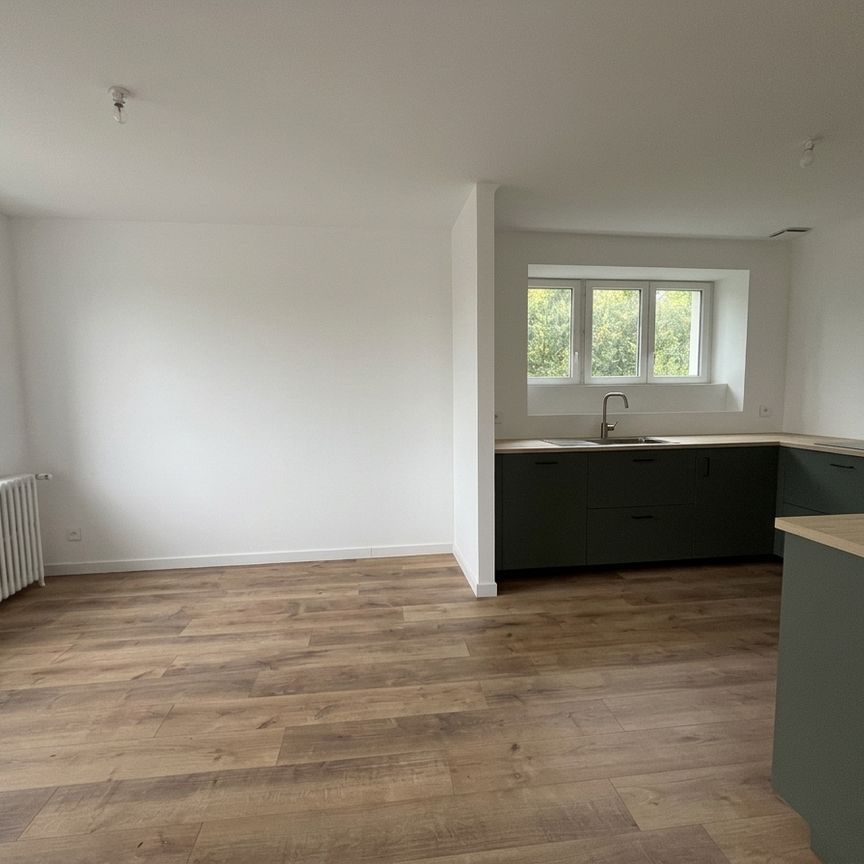 Location Maison 5 pièces 90m² - Photo 1