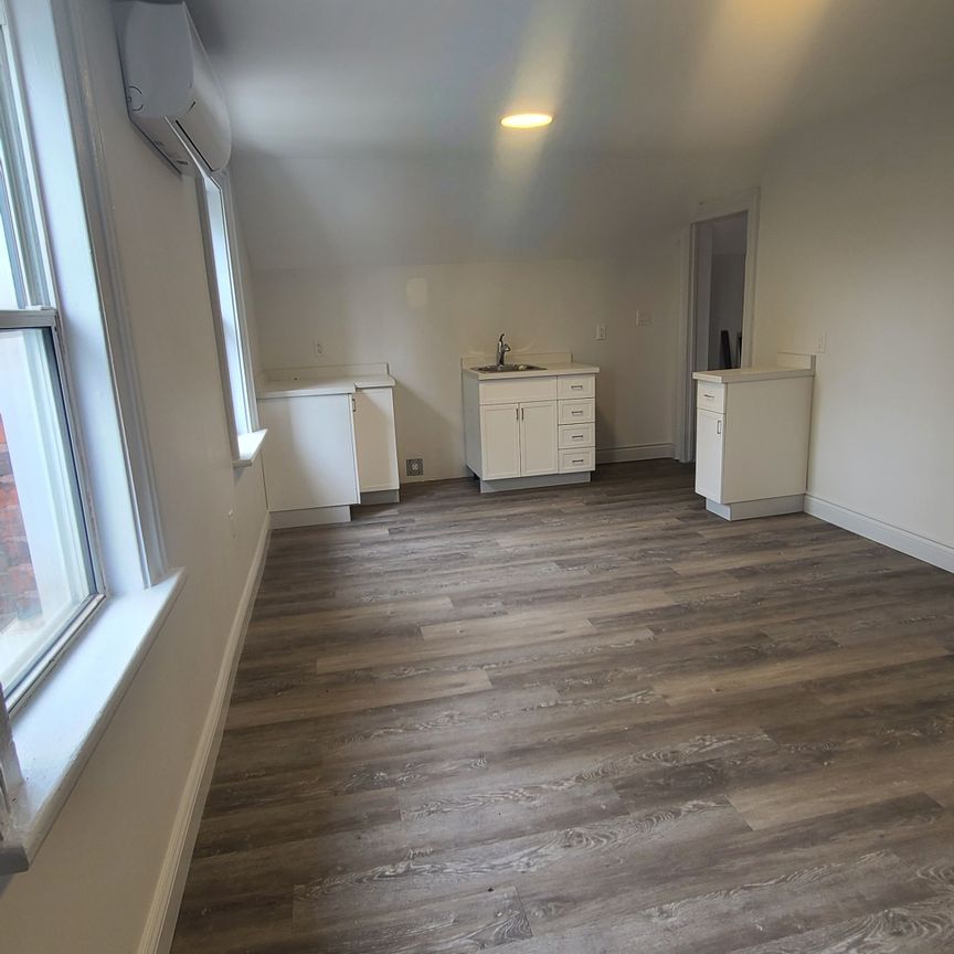For Lease - 639 Ontario Street Unit# 2nd Floor, Stratford, Ontario - Photo 1