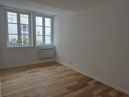 Location Appartement 3 pièces 60m² DOUAI 59500 - Photo 2