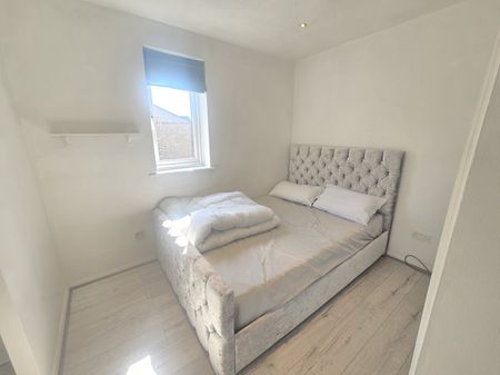 Wigston Close, Edmonton, N18, London - Photo 3