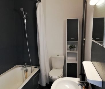 Location Appartement 2 pièces 46m² POITIERS 86000 - Photo 6