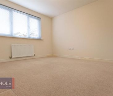 4 bedroom detached house to rent - Photo 6