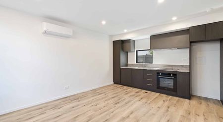Brand New 1-Bedroom Apartment – Inner-City Living at Its Finest - Photo 5