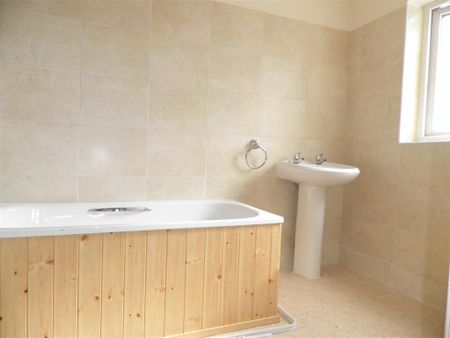 3 bedroom property to rent - Photo 4