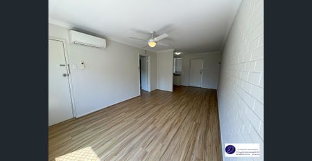 Centrally Located One Bedroom Apartment! - Photo 3