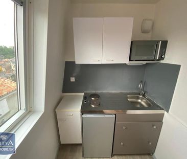 Location Appartement 1 pièce 16m² POITIERS 86000 - Photo 4