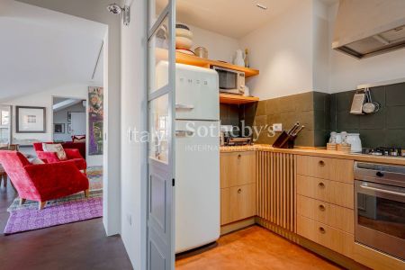 Charming apartment in the heart of the Quadrilatero District - Photo 4