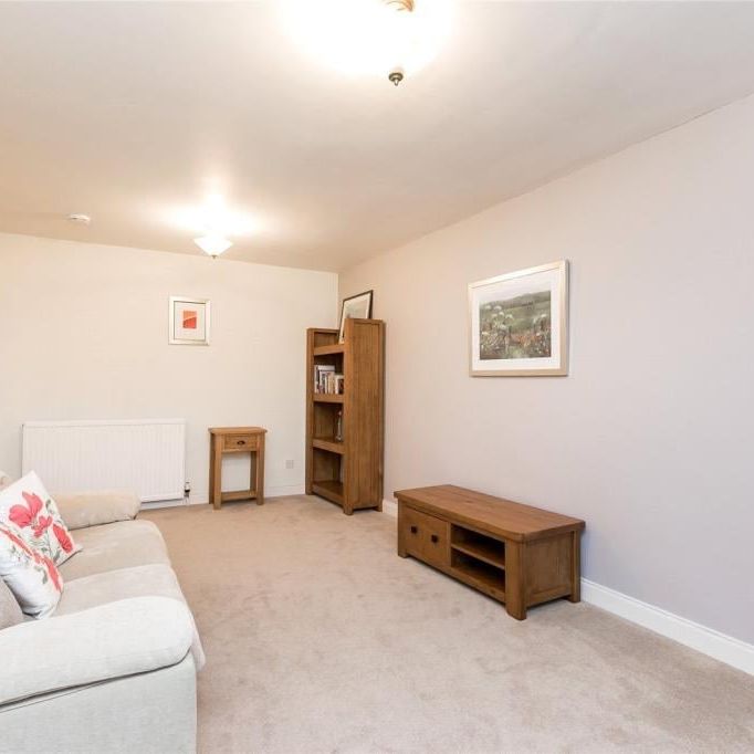 2 Bed Flat, Oldcroft Place, AB16 - Photo 1