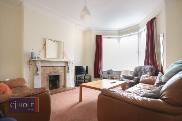 Cricklade Road, - Photo 1