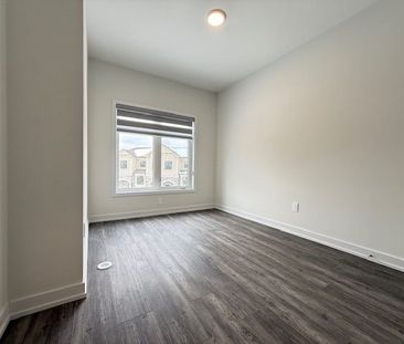 For Lease - 18 Agnes Lane, Richmond Hill, Ontario - Photo 3