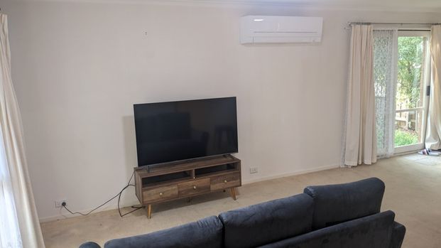 Noble Park - Photo 1