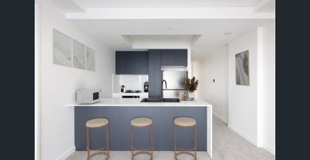 Bright Corner Apartment in QUBE with Study - Photo 4