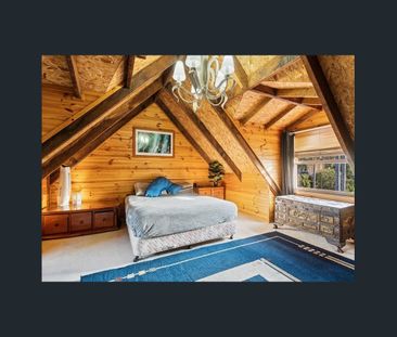 CHARACTER FILLED + CLOSE TO LAKE MACQUARIE! - Photo 1