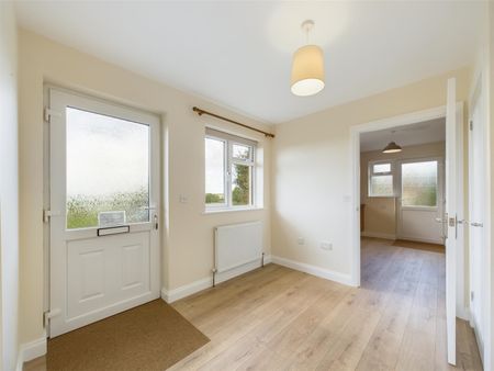 Two bed detached bungalow to rent, Launceston, PL15 - Photo 4