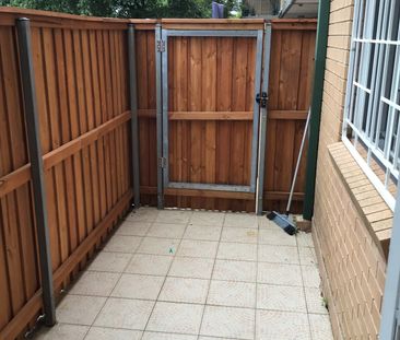 Alexandria - Photo 3