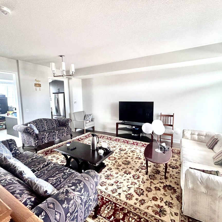 For Lease - 167 Harding Park Street, Newmarket, Ontario - Photo 1