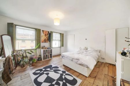 2 Bedroom Duplex - Photo 3